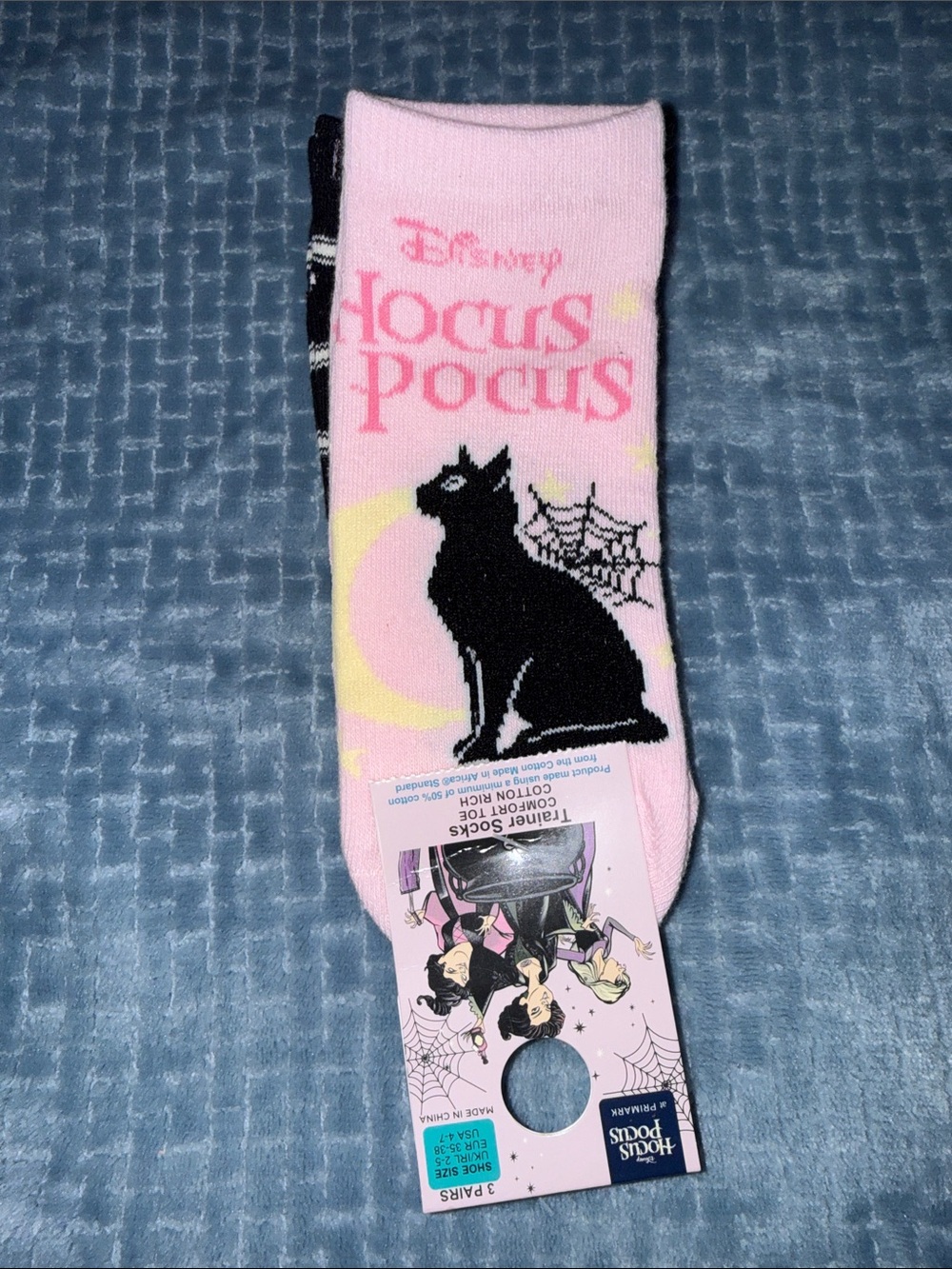 Disney Pink Hocus Pocus Cat Crew Socks